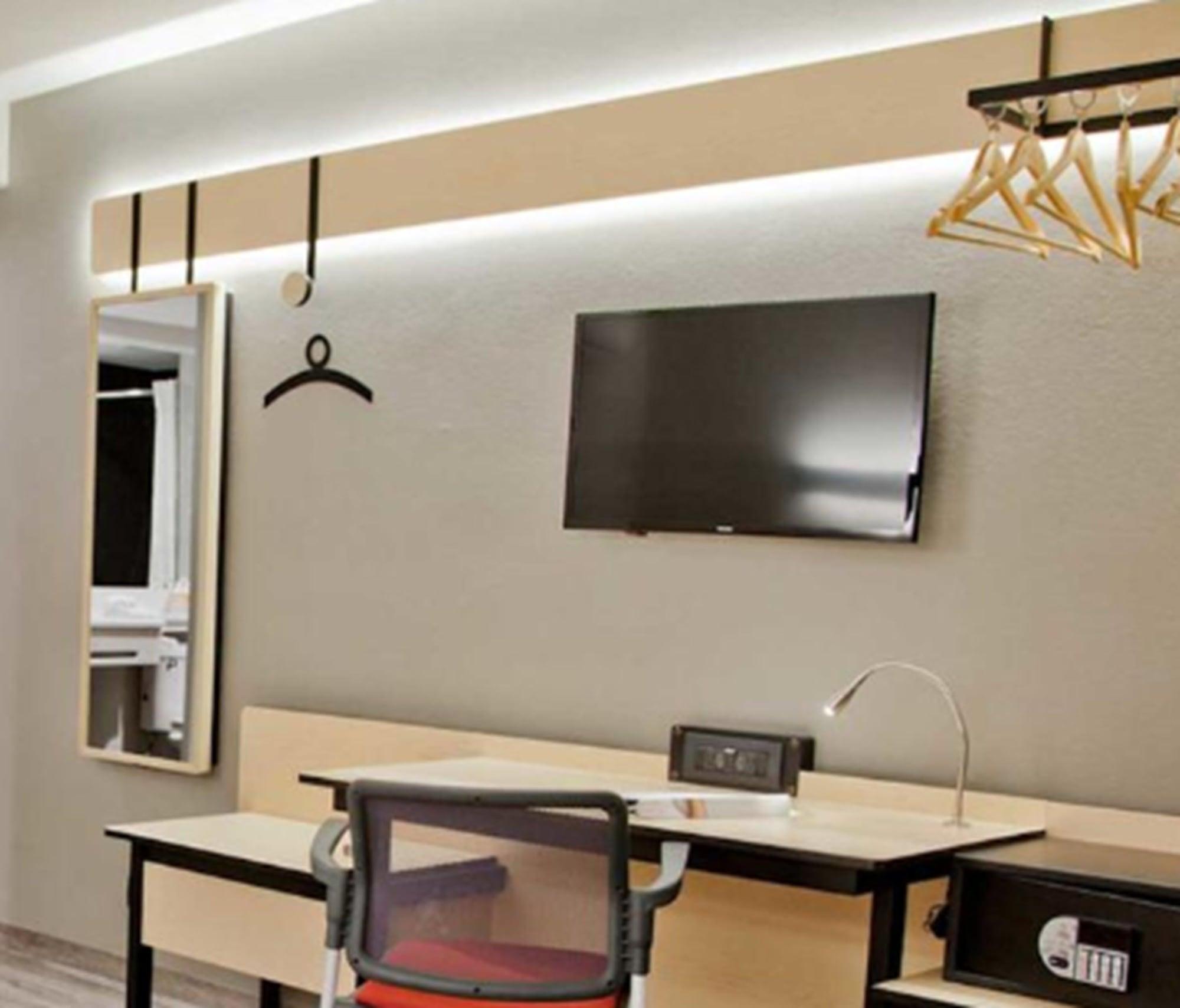 Hotel Express By Marriott Guadalajara 3*